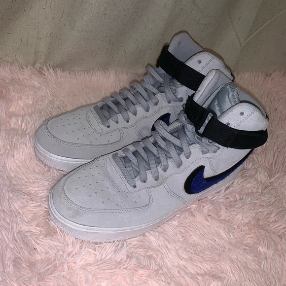 Nike Sneakers - Picture 2 of 12